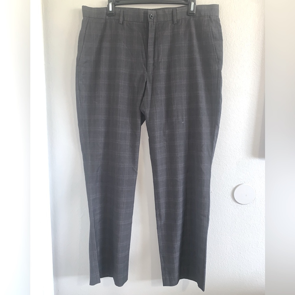 NWOT Perry Ellis Plaid Men’s slacks trousers Charcoal gray 36x30